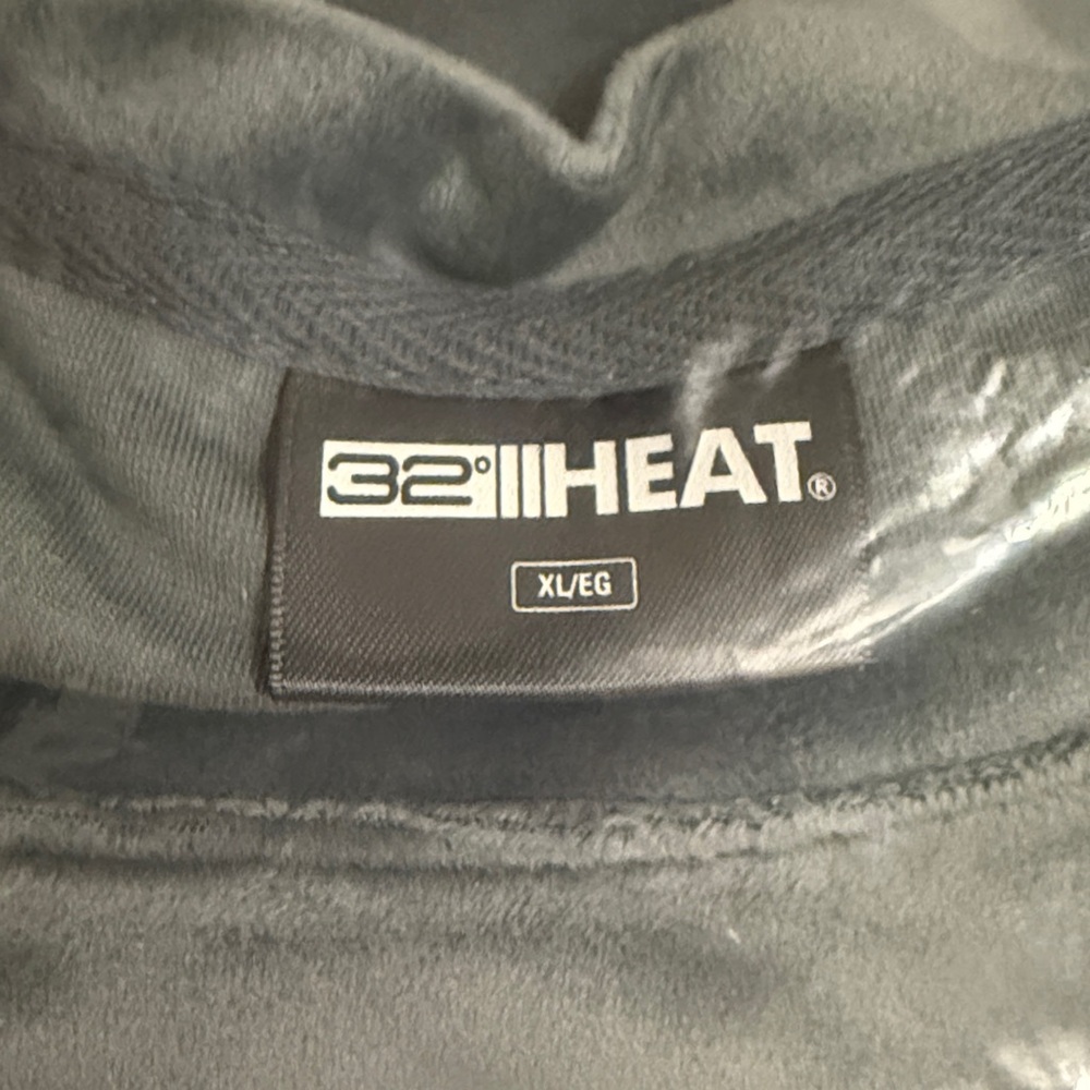 WOMEN'S SOFT VELOUR CREW TOP - Picture 2 of 5